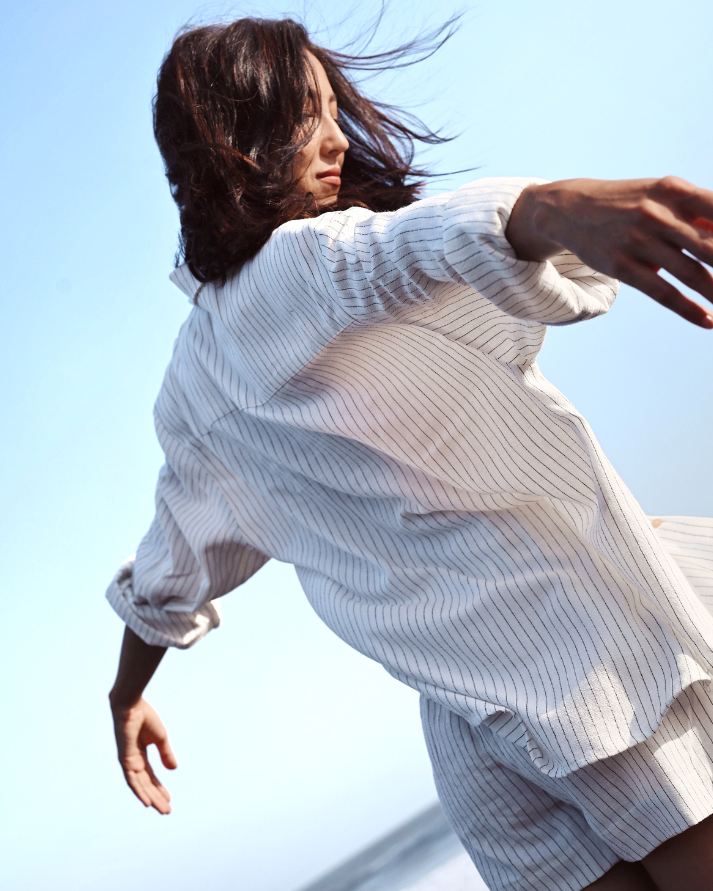 Robyn Resort Shirt (Pinstripe)