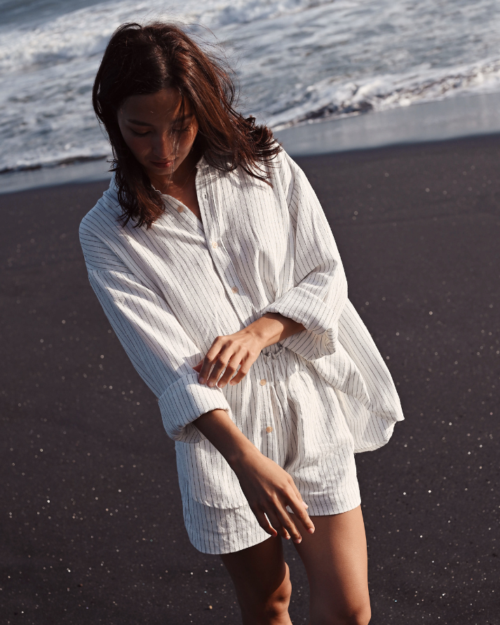 Robyn Resort Shirt (Pinstripe)